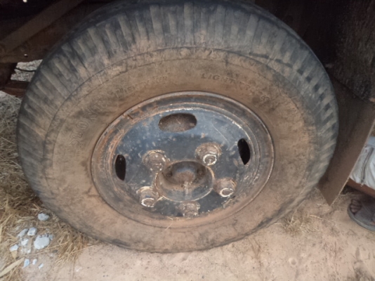 ขายรถอีซูซุ6ล้อKS21 รุ่นยกหัวได้คับ สภาพดีราคาถูกๆพร้อมใช้งานคับ