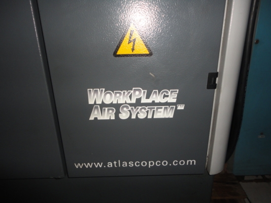 ปั้มลม ยี่ห้อ Atlas Copco GA 11 VSDFF 15 แรง มี Air Drver ในตัวมี Inverter ในตัว ปี2008