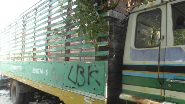 ขาย 6 ล้อ ฮีโน่ รุ่น FF 177 เครื่อง EH 700 ยาว 7.20 เมตร ขาย 6 ล้อ ฮีโน่ รุ่น FF 177 เครื่อง EH 700 ยาว 7.20 เมตร