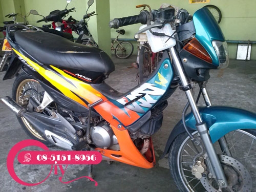 NOVA TENA ปี 42 สวยเดิมๆ ภาษี (ก.พ 56) มีเล่ม บัตรประชาชนตามไม่ได้ ต่อภาษี พรบ.ขับขี่ได้ปกติ สนใจโทรเลย 085-1518956