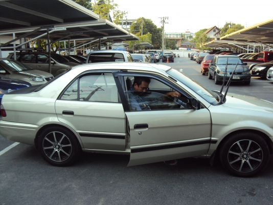 ขายรถยนต์เก๋งtoyotaมีทะเบียนชุดโอนสนใจติดต่อสรกฤช081-8478107หรือภูวเดช084-4211441