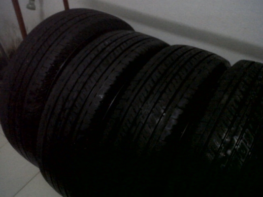 ขายยาง Bridgestone Duravis R611 215/65R16 ปี 1112