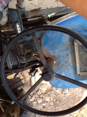 ขาย รถไถ FORD  T3 1เพลา สภาพดี เครื่องดี เกียร์ดี พร้อมอุปกรณ์ 2ชิ้น ใบดันหน้าและผานหลัง 7 ยางดี ปั้มดี ระบบโดยรวมพร้อมใช้งาน ขายตามสภาพ เอกสารสัญญาซื้อขาย ราคาต่อรองได้ครับ