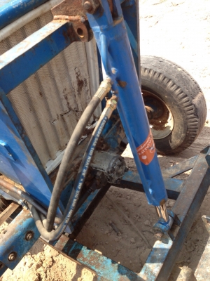 ขาย รถไถ FORD  T3 1เพลา สภาพดี เครื่องดี เกียร์ดี พร้อมอุปกรณ์ 2ชิ้น ใบดันหน้าและผานหลัง 7 ยางดี ปั้มดี ระบบโดยรวมพร้อมใช้งาน ขายตามสภาพ เอกสารสัญญาซื้อขาย ราคาต่อรองได้ครับ