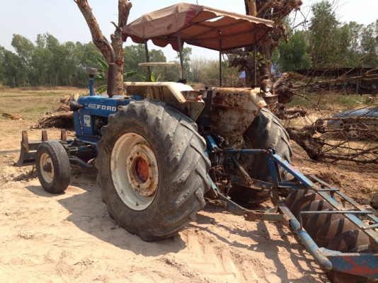 ขาย รถไถ FORD  T3 1เพลา สภาพดี เครื่องดี เกียร์ดี พร้อมอุปกรณ์ 2ชิ้น ใบดันหน้าและผานหลัง 7 ยางดี ปั้มดี ระบบโดยรวมพร้อมใช้งาน ขายตามสภาพ เอกสารสัญญาซื้อขาย ราคาต่อรองได้ครับ