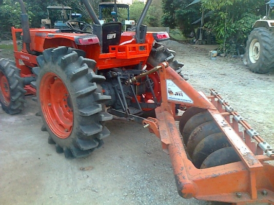 ขายด่วนรถไถคูโบต้า M5000 พร้อมใบดันหน้าใหม่