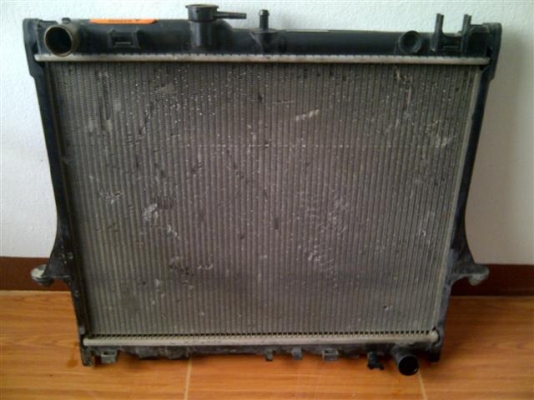 หม้อน้ำรถยนต์  isuzu เครื่อง 3000