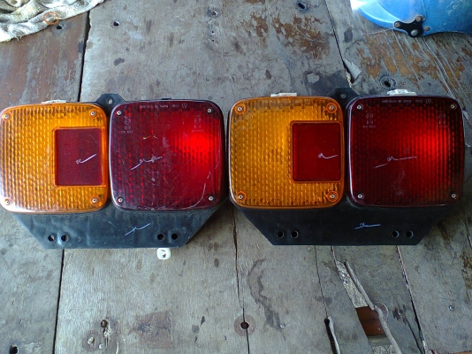 ไฟท้ายแท้HINO-ISUZU