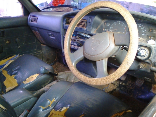 ไมตี้เอ็ก 2.5 EXTRACAB ปี33 เพาเวอร์ แอร์เย็น ภายในขาดนิดหน่อย ตามสภาพ ไมตี้เอ็ก 2.5 EXTRACAB ปี33 เพาเวอร์ แอร์เย็น ภายในขาดนิดหน่อย ตามสภาพ