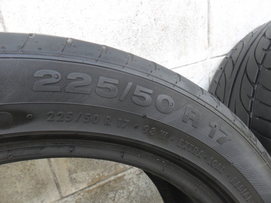 ยาง 225/50R17 สวยๆ 1 คู่