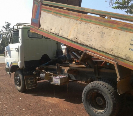 รถดัมพ์ HINO KM 310  เฟืองท้ายFC4J เครื่อง110แรง