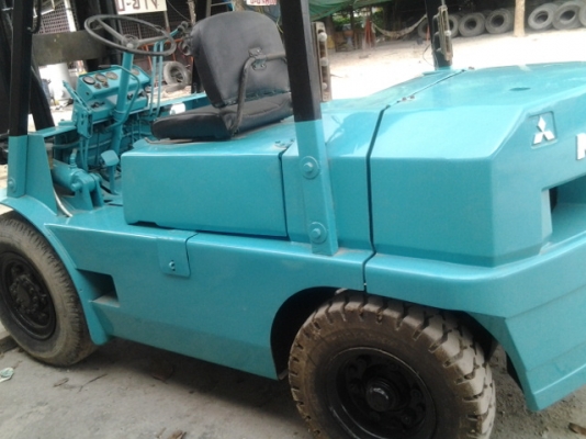 โฟล์คลิฟท์ 3.5 ตัน เครื่องดีแรงรีบหน่อยนะครับสุดๆแล้ว