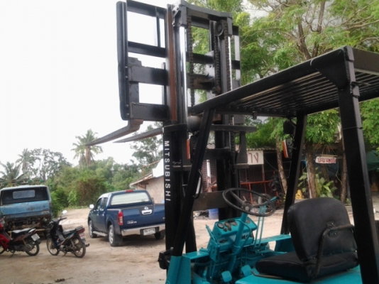 โฟล์คลิฟท์ 3.5 ตัน เครื่องดีแรงรีบหน่อยนะครับสุดๆแล้ว