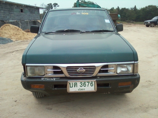 นิสสัน แคป จอโค้งอยู่สารคาม