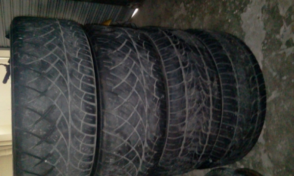 ขายล้อ 20 6รู เงาๆ สวยๆ พร้อมยางครับ