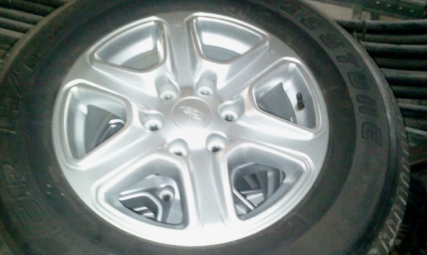 ขายล้อเดิมๆ ford ranger 4000กม.