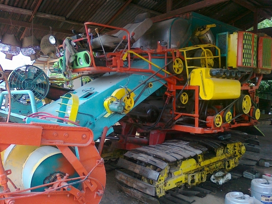 ขายรถเกี่ยวศักดิ์360,000.-ปรับราคา330,000.-ด่วนครับ