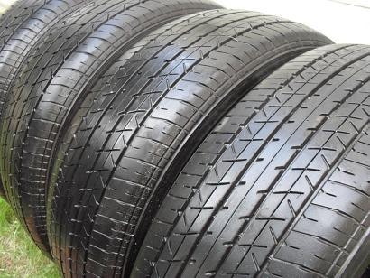 ขายยาง BRIDGESTONE ER33 215/60/16 ปี11 (1ชุด) ราคา 3,200 ดูของแถวปากเกร็ด สนใจติดต่อ 090-676-4651 เบียร์