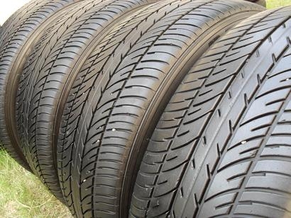 ขายยาง MICHELIN VIVACY 215/60/16 ปี11 (1ชุด) ราคา 3,200 ดูของแถวปากเกร็ด สนใจติดต่อ 090-676-4651 เบียร์