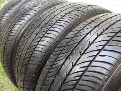 ขายยาง MICHELIN VIVACY 215/60/16 ปี11 (1ชุด) ราคา 3,200 ดูของแถวปากเกร็ด สนใจติดต่อ 090-676-4651 เบียร์
