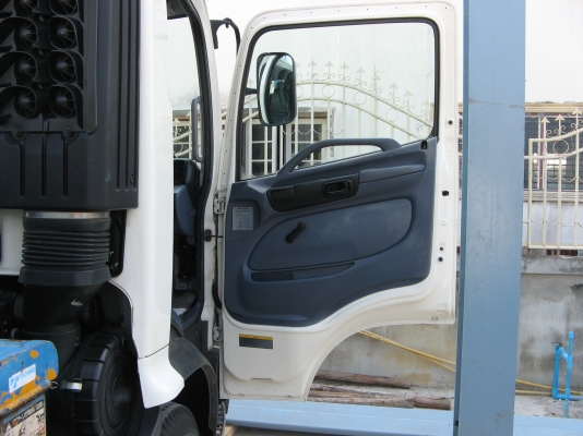 ขาย 6 ล้อฮีโน่ เมก้าเครน Super Z 3 ตันท้อง V 175 แรง ยาว 5.80 ม. ปี 2005 สภาพสวยจัดกว่า 90\% เครื่องแน่น คัสซีสวยกิ๊ป รถใช้น้อย วิ่ง 8X,XXX โล พร้อมใช้ สนใจชมรถก่อนได้ครับ