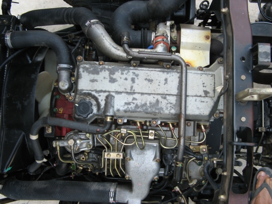 ขาย 6 ล้อฮีโน่ เมก้าเครน Super Z 3 ตันท้อง V 175 แรง ยาว 5.80 ม. ปี 2005 สภาพสวยจัดกว่า 90\% เครื่องแน่น คัสซีสวยกิ๊ป รถใช้น้อย วิ่ง 8X,XXX โล พร้อมใช้ สนใจชมรถก่อนได้ครับ