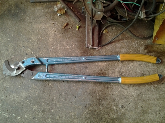 กรรไกรตัดสายเคเบิล