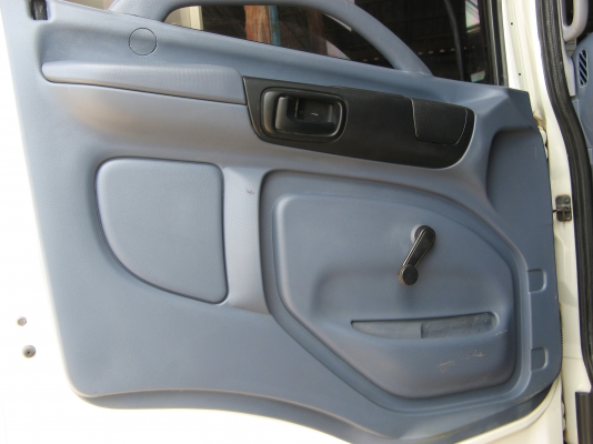 ขาย 6 ล้อ ฮีโน่เมก้า 150 แรง  4 ม. ปี 2007 สภาพดี เครื่องแน่น คัสซีสวย พร้อมใช้งาน ชมรถก่อนได้ครับ สนใจติดต่อได้ที่  081-9425443