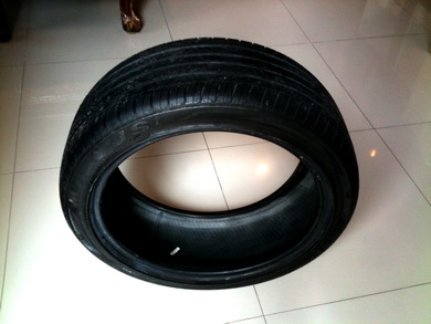 ขายยาง Maxxis 205-45-17 มีเส้นเดียว ราคา1200 บาท สภาพใหม่ดอกหนา