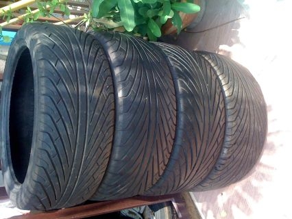 ยางขอบ18 225 40 18ปี4410มี1ชุดเหมาะเอาไปใส่เเก้ขัดครับ