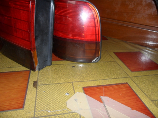 ไฟท้ายสั้น ตาเพรช 1ชุด 1200 บาท