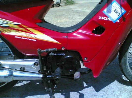 ขายฮอนด้าเวฟ 100 เล่มทะเบียนพร้อมชุดโอน รถปี 45 ทะเบียนขาดปี 55ขาย 15900 บาท