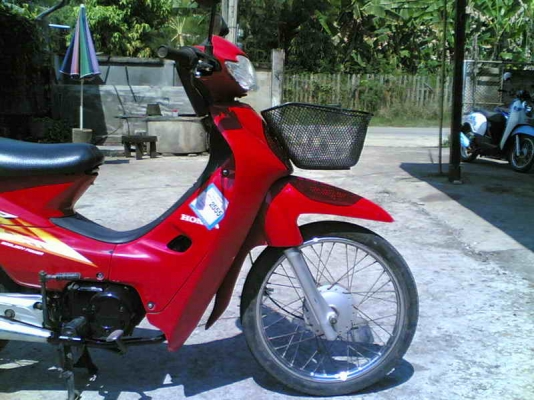 ขายฮอนด้าเวฟ 100 เล่มทะเบียนพร้อมชุดโอน รถปี 45 ทะเบียนขาดปี 55ขาย 15900 บาท