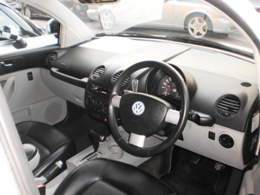 New Volk Beetle สีขาวเดิม ตัวTOP Sunroof New Volk Beetle สีขาวเดิม ตัวTOP Sunroof