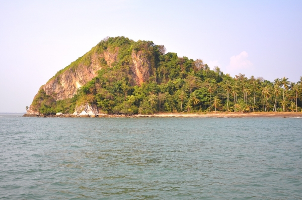 Private island for sale, Near the coast and Chang island, Trad in Thailand.