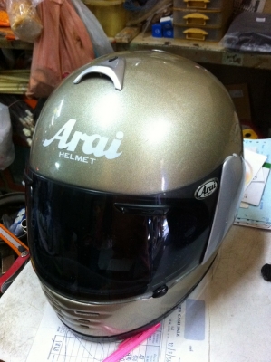 ขายหมวก Arai / Shoei ของแท้ราคาถูก ครับ ขายหมวก Arai / Shoei ของแท้ราคาถูก ครับ
