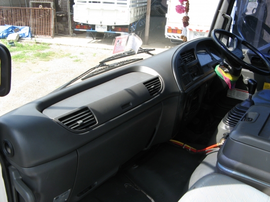 ขายดัมพ์ 12 ล้อ อีซูซุ เดก้า 320 แรง 6 ม. ปี 2006 พ.เพาเวอร์ แอร์เย็น สภาพเดิมสวย พร้อมใช้งาน   สนใจชมรถก่อนได้ครับ ติดต่อได้ที่ 081-9425443