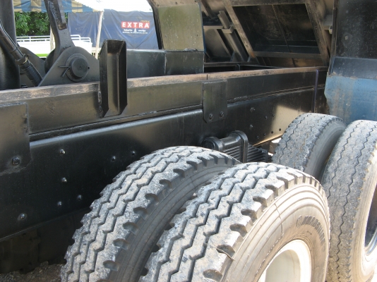 ขายดัมพ์ 12 ล้อ อีซูซุ เดก้า 320 แรง 6 ม. ปี 2006 พ.เพาเวอร์ แอร์เย็น สภาพเดิมสวย พร้อมใช้งาน   สนใจชมรถก่อนได้ครับ ติดต่อได้ที่ 081-9425443