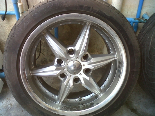 ขายล้อ LENSO 6รู 139/ 17" พร้อมยาง ถอดจาก Dmax ขาย 9,000 บาท