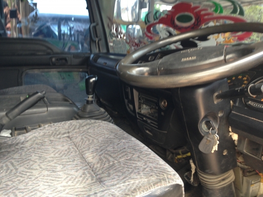 ISUZU DECA 195 HP 6HE1 หกล้อดั๊มพ์ รุ่นท็อปสุดสวยสุด สภาพดีสวยจัดพร้อมชุดแต่งเต็มคัน ภายในสวยครบ เครื่องเสียง แอร์เย็น พ.เพาเวอร์ ก.ไฟฟ้า เบรคทริ๊ปฟี้ กระบะดั๊มพ์เหล็ก 6 ตันยิงหน้่า ช่วงล่างใหญ่คัชซีสวย ยาง 8.25 ขอบ 16 พร้อมบรรทุกพร้อมใช้งาน เอกสารทะเบียน