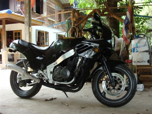 ขาย suzuki gsxr 400 R4  รถขี่กลับได้เลย ปรับเหลือ30000