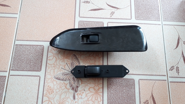 สวิทช์กดกระจก ฝั่งซ้าย Mitsubishi Lancer Cedia สวิทช์กดกระจก ฝั่งซ้าย Mitsubishi Lancer Cedia