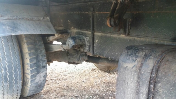 รถอีซูซุ 6 ล้อดั้ม NKR 88 แรงม้า. ปี 32.     สนใจติดต่อ  081 - 6079515