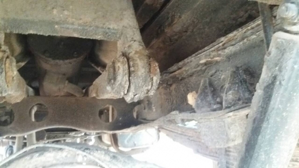 รถอีซูซุ 6 ล้อดั้ม NKR 88 แรงม้า. ปี 32.     สนใจติดต่อ  081 - 6079515