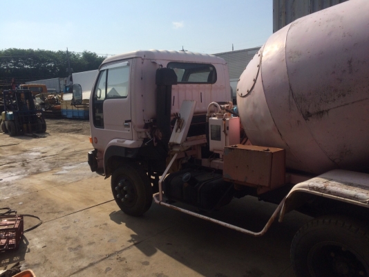 รถโม่ปูน NISSAN CM89AS เครื่องFE6 รถโม่ปูน NISSAN CM89AS เครื่องFE6