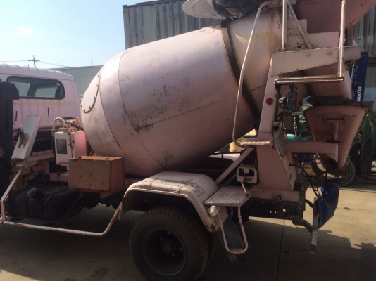 รถโม่ปูน NISSAN CM89AS เครื่องFE6 รถโม่ปูน NISSAN CM89AS เครื่องFE6