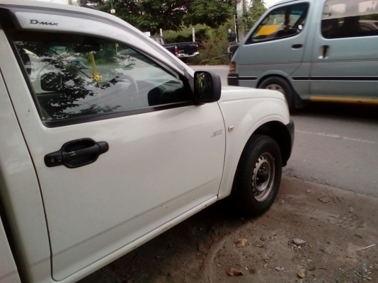 ISUZU  ปี2005  เครื่อง2500 พาวเวอร์  เครื่องดี เเชสซีสวย ช่วงล่างดี เอกสารครบ รถยังสภาพพร้อมใช้งานรถสีเดิมบางไม่เคยทำ  รถมีประกันชั้น1 ยังเหลือคับเคลมได้ตามใจชอบคับ  087-6835269  0936423105