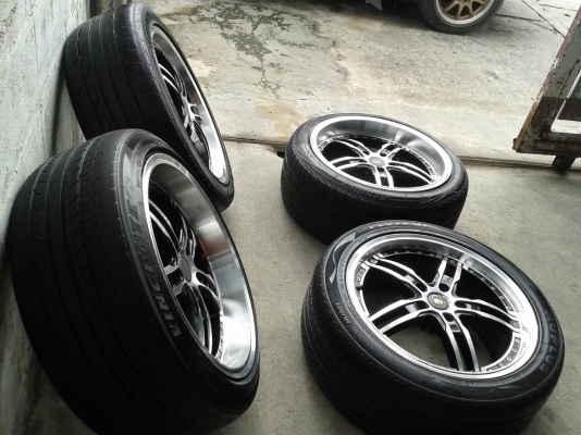 ขอบ18นิ้ว5รู114หน้า8ตื้นหลัง9ลึก พร้อมยาง สวยๆ 4 ล้อ ราคา 8500 บาท