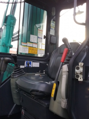 ขายรถเก่านอก ใช้งานน้อย KOBELKO SK75US สภาพเดิมๆ