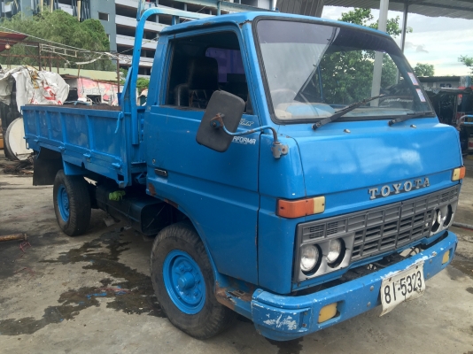 รถบรรทุก4ล้อ ดั้มซ์พร้อมใช้งานบรรทุกได้เยอะเครื่องแน่นดี มีเล่มทะเบียนชุดโอนพร้อม  สอบถามได้ครับ